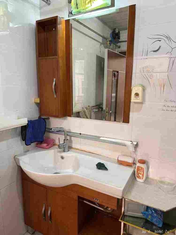 出售开鲁县学府花园小区4楼 带缓台 精装修 拎包入住